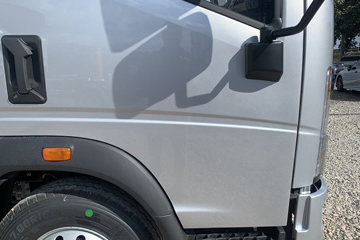 ����HOWO�Ῠ����M 2.5L���� 160���� ������8�� 3.3���Ű������ῨͼƬ