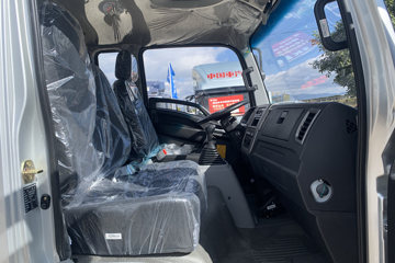 ����HOWO�Ῠ����M 2.5L���� 160���� ������8�� 3.3���Ű������ῨͼƬ