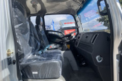 重汽HOWO轻卡悍将M 2.5L柴油 160马力 万里扬8档 3.3米排半栏板轻卡