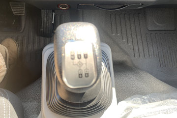 ����HOWO�Ῠ����M 2.5L���� 160���� ������8�� 3.3���Ű������ῨͼƬ