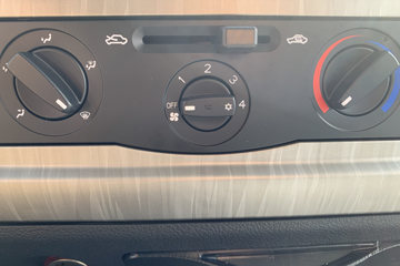 ����HOWO�Ῠ����M 2.5L���� 160���� ������8�� 3.3���Ű������ῨͼƬ