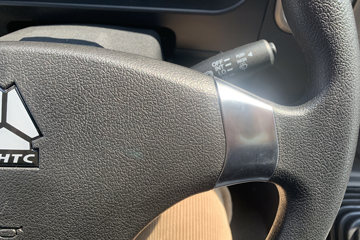 ����HOWO�Ῠ����M 2.5L���� 160���� ������8�� 3.3���Ű������ῨͼƬ