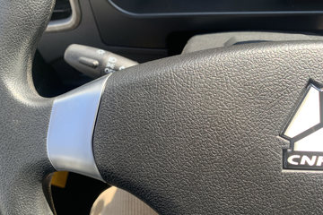 ����HOWO�Ῠ����M 2.5L���� 160���� ������8�� 3.3���Ű������ῨͼƬ