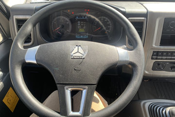 ����HOWO�Ῠ����M 2.5L���� 160���� ������8�� 3.3���Ű������ῨͼƬ