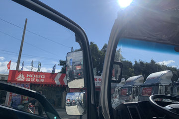 ����HOWO�Ῠ����M 2.5L���� 160���� ������8�� 3.3���Ű������ῨͼƬ