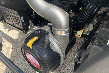 ����HOWO�Ῠ����M 2.5L���� 160���� ������8�� 3.3���Ű������ῨͼƬ