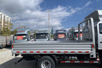 ����HOWO�Ῠ����M 2.5L���� 160���� ������8�� 3.3���Ű������ῨͼƬ