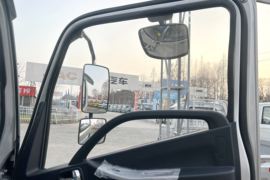 时代领航M5&nbsp;电动载货车驾驶室图片