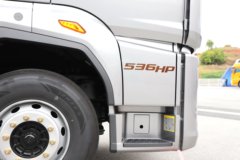 解放鹰驰 13.2L LNG 530马力 6X4 一汽解放12档 牵引车