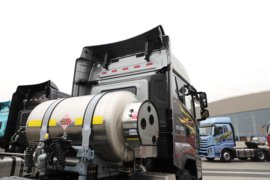 鹰驰&nbsp;牵引车外观                                                图片