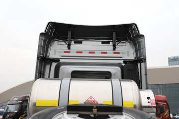 ���ӥ�� 13.2L LNG 530���� 6X4 һ�����12�� ǣ����ͼƬ
