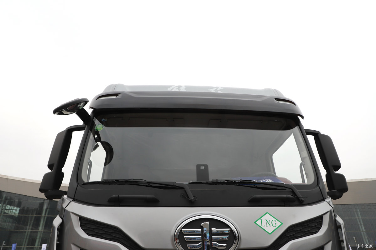 ���ӥ�� 13.2L LNG 530���� 6X4 һ�����12�� ǣ�������                                                