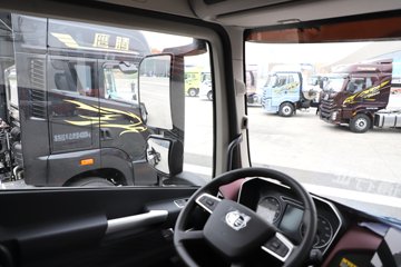 ���ӥ�� 13.2L LNG 530���� 6X4 һ�����12�� ǣ����ͼƬ
