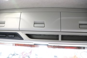 ���ӥ�� 13.2L LNG 530���� 6X4 һ�����12�� ǣ����ͼƬ