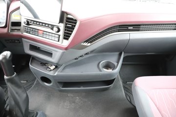 ���ӥ�� 13.2L LNG 530���� 6X4 һ�����12�� ǣ����ͼƬ