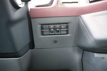 ���ӥ�� 13.2L LNG 530���� 6X4 һ�����12�� ǣ����ͼƬ