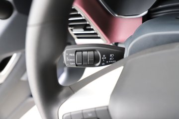 ���ӥ�� 13.2L LNG 530���� 6X4 һ�����12�� ǣ����ͼƬ