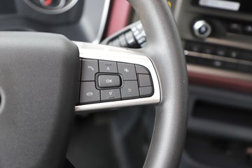 ���ӥ�� 13.2L LNG 530���� 6X4 һ�����12�� ǣ����ͼƬ