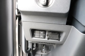 ���ӥ�� 13.2L LNG 530���� 6X4 һ�����12�� ǣ����ͼƬ