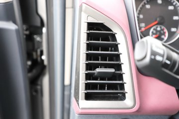 ���ӥ�� 13.2L LNG 530���� 6X4 һ�����12�� ǣ����ͼƬ