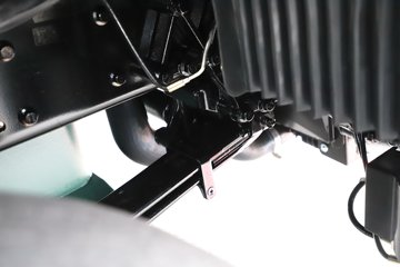 ���ӥ�� 13.2L LNG 530���� 6X4 һ�����12�� ǣ����ͼƬ