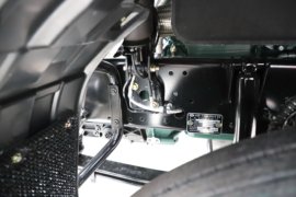 鹰驰&nbsp;牵引车底盘                                                图片