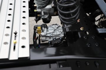 ���ӥ�� 13.2L LNG 530���� 6X4 һ�����12�� ǣ����ͼƬ