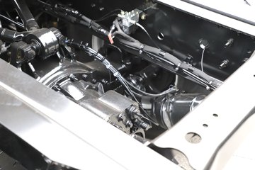 ���ӥ�� 13.2L LNG 530���� 6X4 һ�����12�� ǣ����ͼƬ