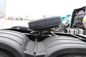 ���ӥ�� 13.2L LNG 530���� 6X4 һ�����12�� ǣ����ͼƬ