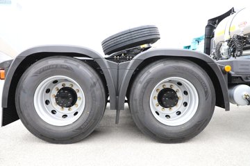 ���ӥ�� 13.2L LNG 530���� 6X4 һ�����12�� ǣ����ͼƬ