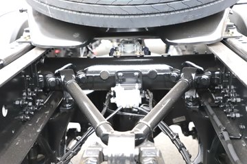 ���ӥ�� 13.2L LNG 530���� 6X4 һ�����12�� ǣ����ͼƬ