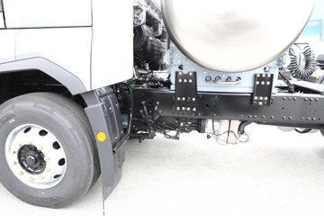 ���ӥ�� 13.2L LNG 530���� 6X4 һ�����12�� ǣ����ͼƬ