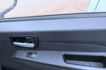 Ծ�� ����T3 Һɲ 3.805�׵��Ŵ��綯�����Ῠ ����50.23kWhͼƬ