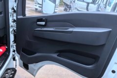 跃进 大拿T3 液刹 3.805米单排纯电动栏板轻卡 清陶50.23kWh