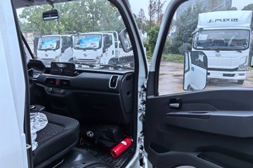 Ծ�� ����T3 Һɲ 3.805�׵��Ŵ��綯�����Ῠ ����50.23kWhͼƬ