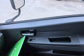 Ծ�� ����T3 Һɲ 3.805�׵��Ŵ��綯�����Ῠ ����50.23kWhͼƬ