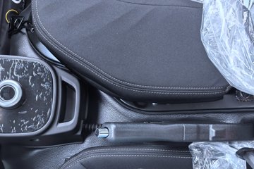 Ծ�� ����T3 Һɲ 3.805�׵��Ŵ��綯�����Ῠ ����50.23kWhͼƬ