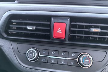 Ծ�� ����T3 Һɲ 3.805�׵��Ŵ��綯�����Ῠ ����50.23kWhͼƬ