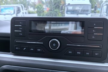 Ծ�� ����T3 Һɲ 3.805�׵��Ŵ��綯�����Ῠ ����50.23kWhͼƬ