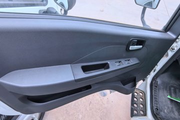 Ծ�� ����T3 Һɲ 3.805�׵��Ŵ��綯�����Ῠ ����50.23kWhͼƬ