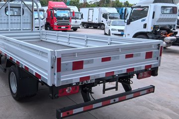 Ծ�� ����T3 Һɲ 3.805�׵��Ŵ��綯�����Ῠ ����50.23kWhͼƬ