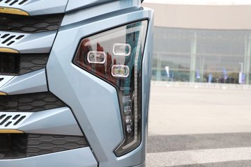 �ൺ���ӥ�� ����� 580���� 8X4 ���� AMT�Զ��� 9.4����س�ͼƬ