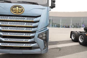 �ൺ���ӥ�� ����� 580���� 8X4 ���� AMT�Զ��� 9.4����س�ͼƬ