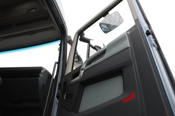 �ൺ���ӥ�� ����� 580���� 8X4 ���� AMT�Զ��� 9.4����س�ͼƬ