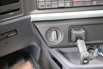 �ൺ���ӥ�� ����� 580���� 8X4 ���� AMT�Զ��� 9.4����س�ͼƬ
