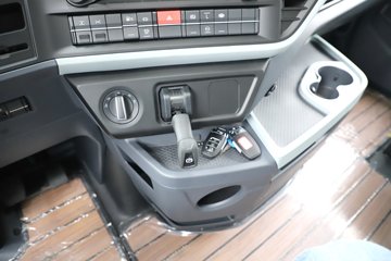 �ൺ���ӥ�� ����� 580���� 8X4 ���� AMT�Զ��� 9.4����س�ͼƬ