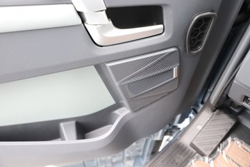 �ൺ���ӥ�� ����� 580���� 8X4 ���� AMT�Զ��� 9.4����س�ͼƬ