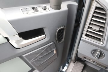 �ൺ���ӥ�� ����� 580���� 8X4 ���� AMT�Զ��� 9.4����س�ͼƬ