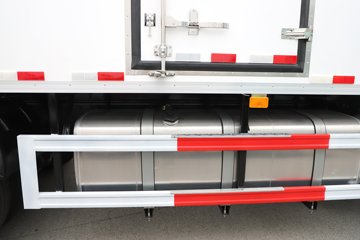 �ൺ���ӥ�� ����� 580���� 8X4 ���� AMT�Զ��� 9.4����س�ͼƬ
