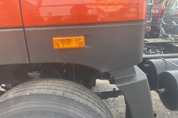 ���JK6 4.3L���� 240���� 4X2 ��ʿ��8�� 6.8�������ػ���ͼƬ